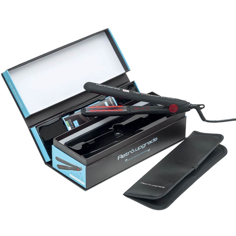 La scatola contenente la piastra con tutti gli accessori